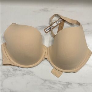 SKIMS fits everybody t shirt bra, 32DDD in Sand, BNWT